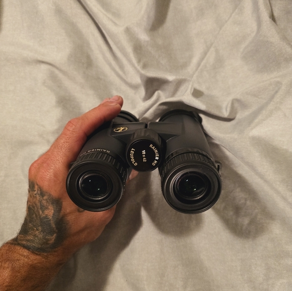 Leupold hd Rainer binoculars 10x42 - Picture 4 of 4